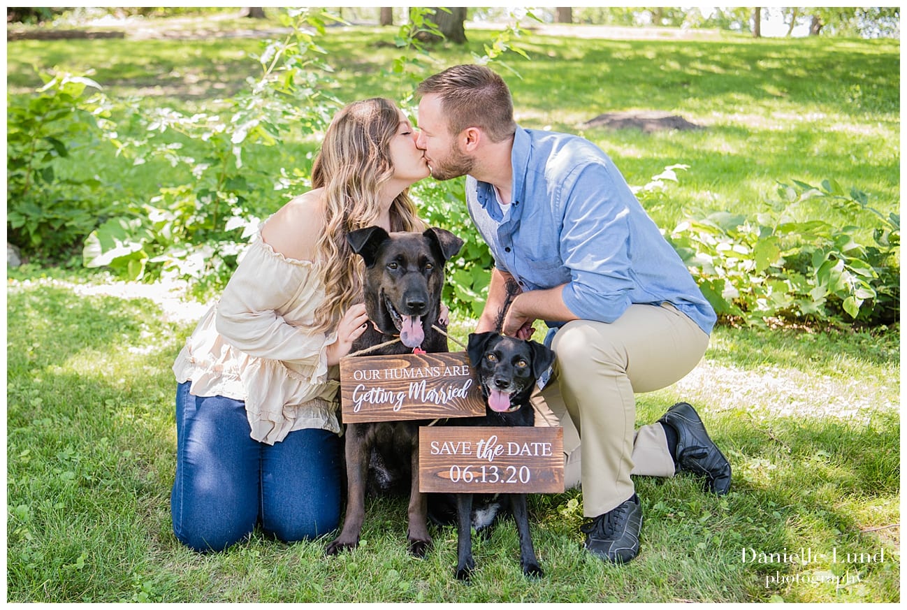 engagement-session-with-dog-twin-cities-danielle-lund-photography1