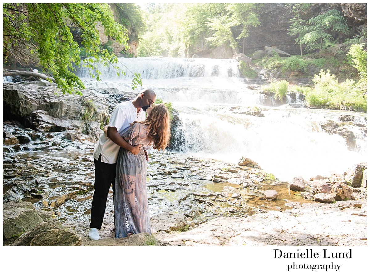 hudson-wisconsin-engagement-photography-state-park2