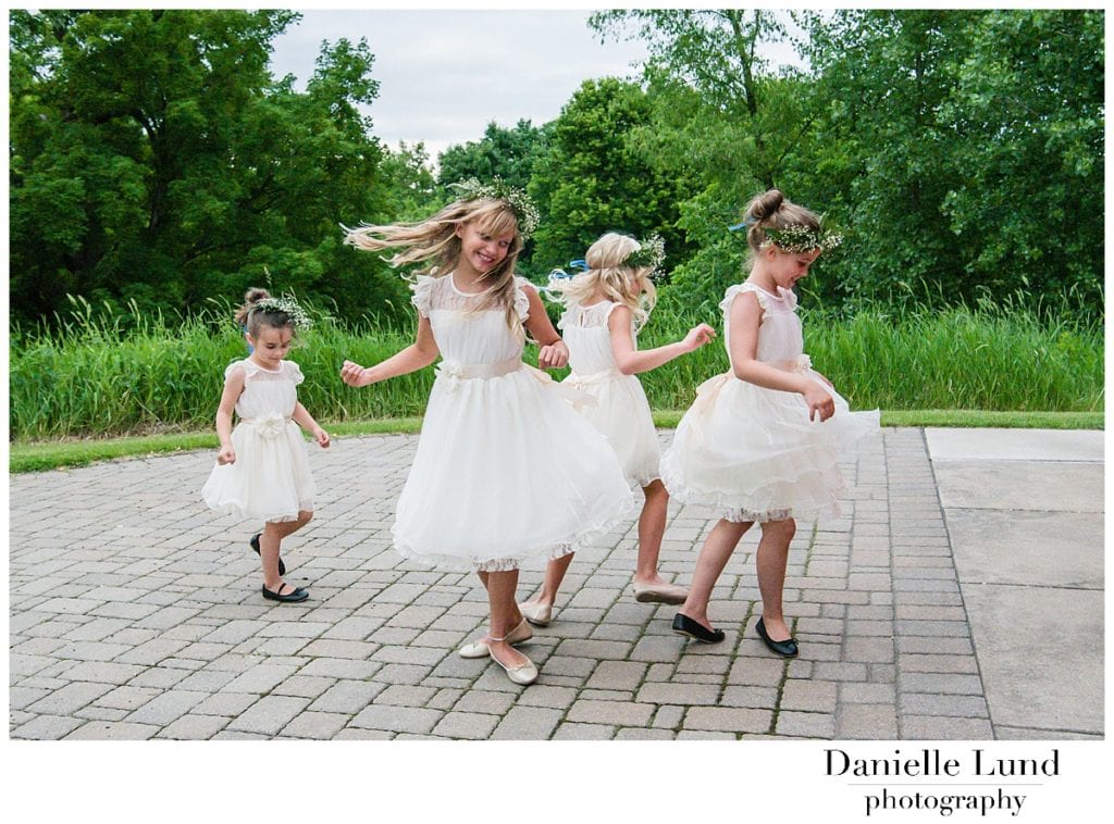 ceremony-gale-woods-danielle-lund-photography1
