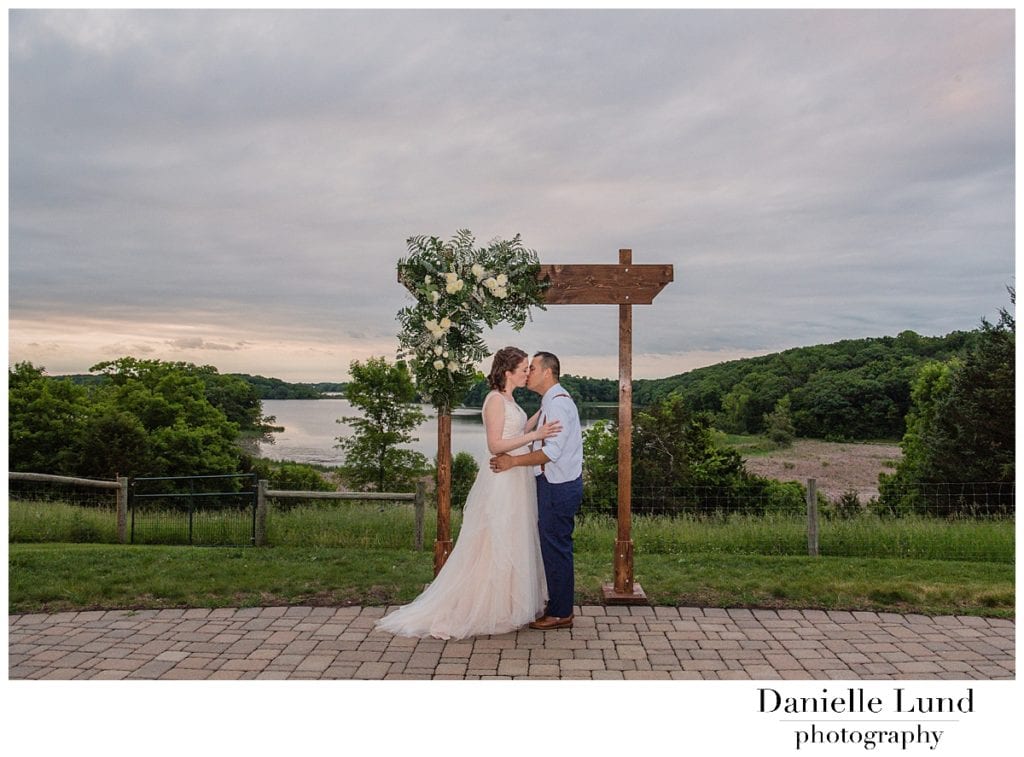 sunset-gale-wood-barn-wedding-photography1
