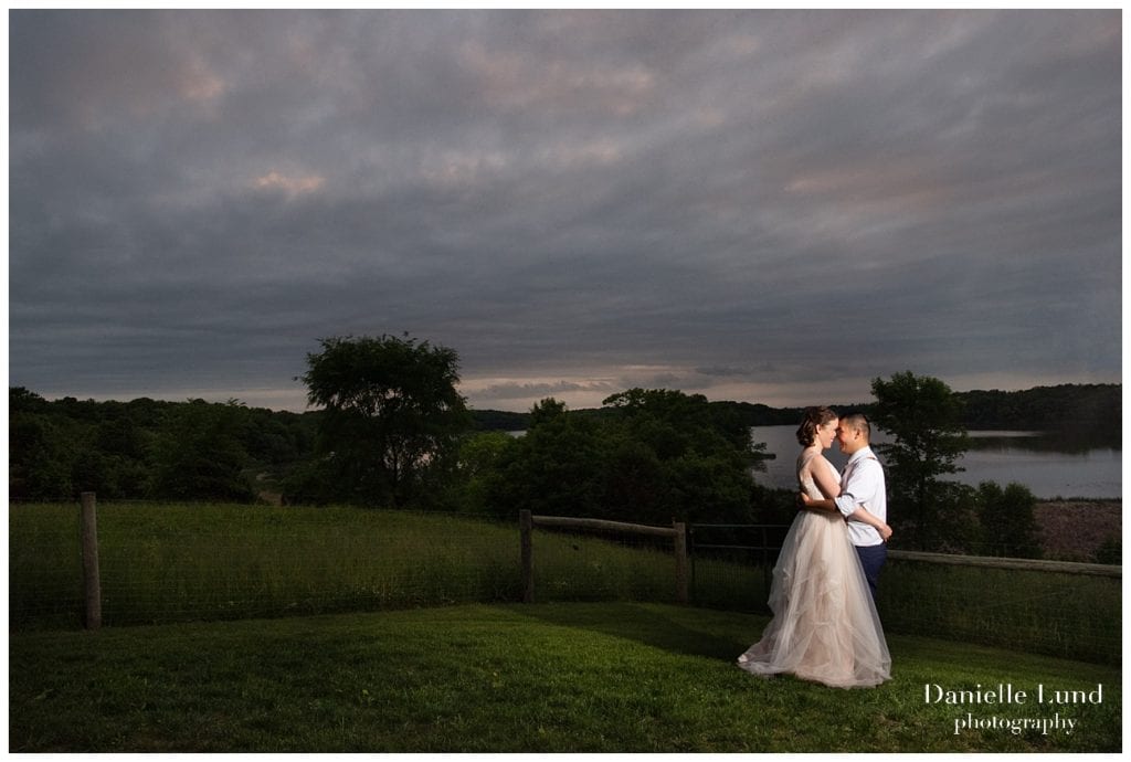 sunset-gale-wood-barn-wedding-photography2