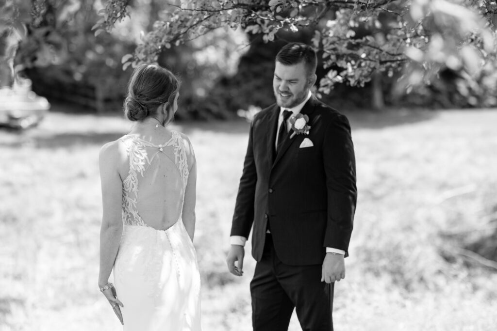 first-look-cambridge-wisconsin-wedding-photo2