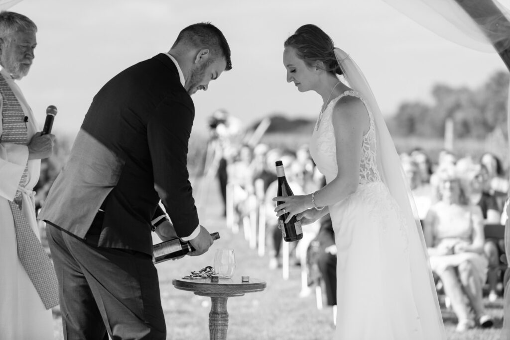 wine-pour-wedding-ceremony