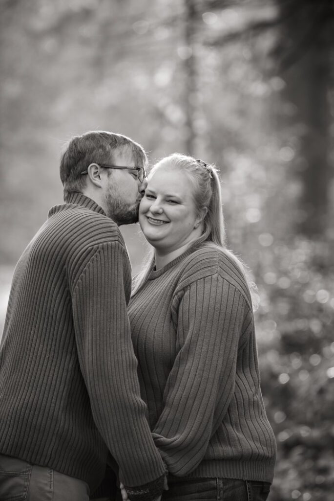 Fall-Engagement-Paradise-Springs-State-Park-studio-501-photography-wisconsin 2