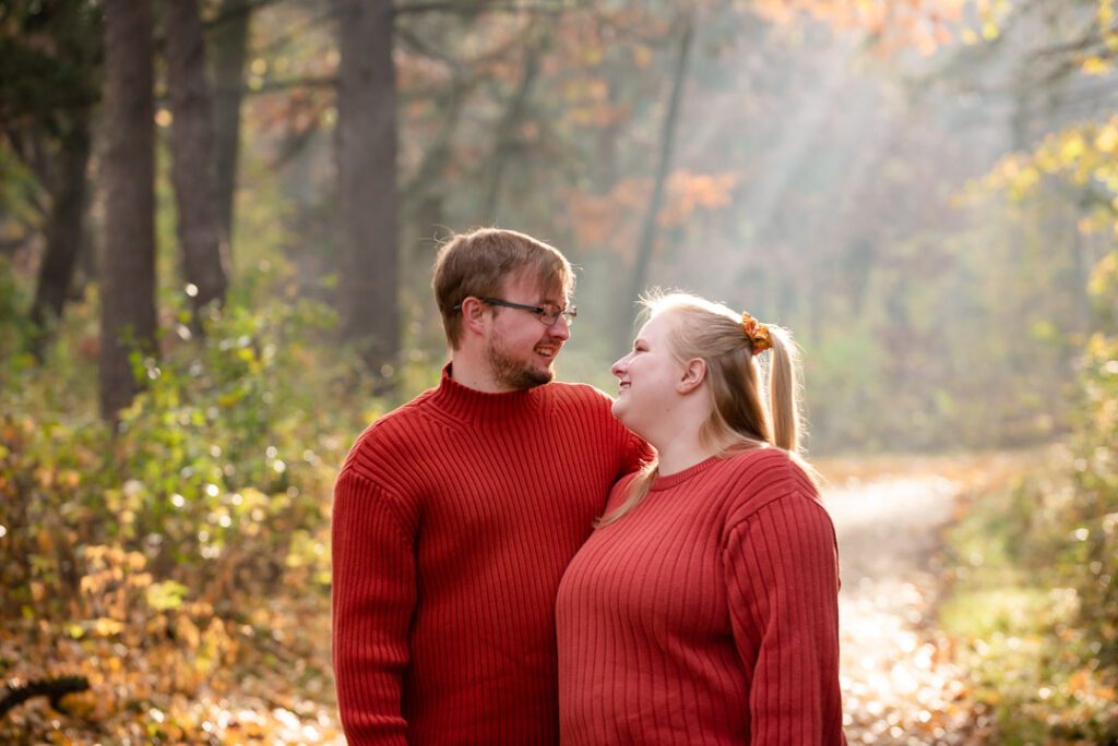 Fall-Engagement-Paradise-Springs-State-Park-studio-501-photography-wisconsin 4
