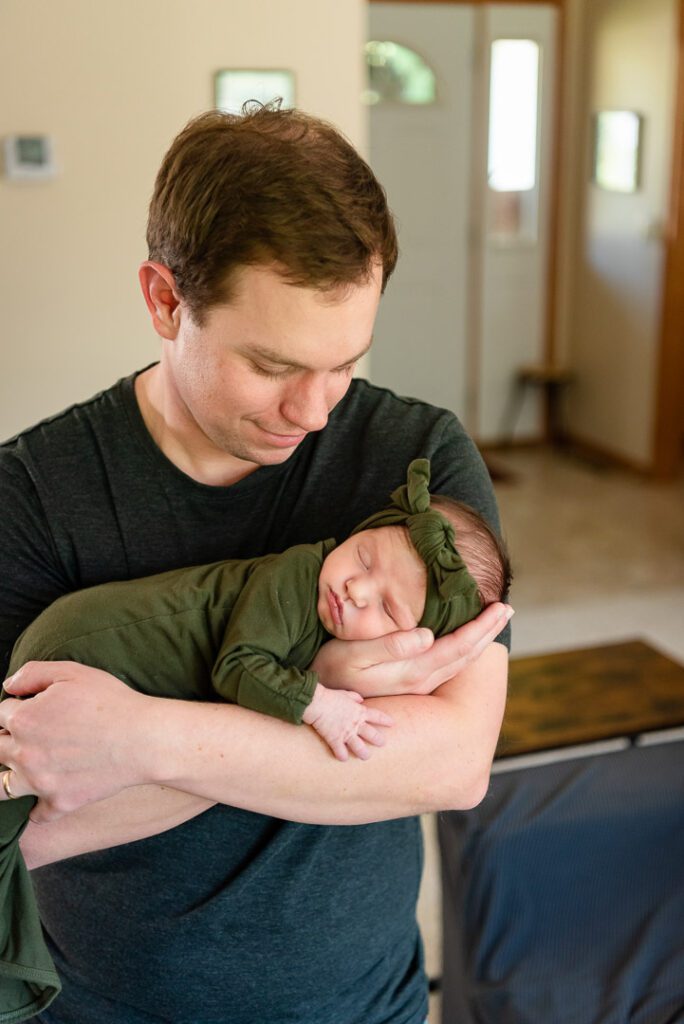 baby-girl-and-dad-newborn-session-cambridge-wisconsin-2