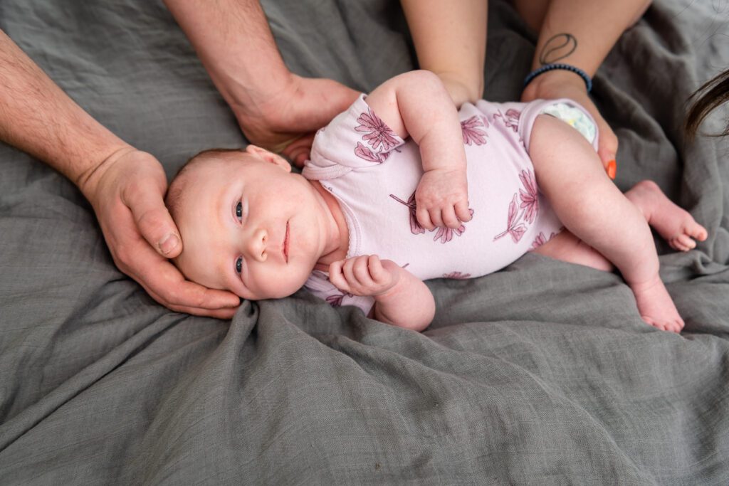 baby-girl-newborn-photoshoot-lifestyle-session-fort-atkinson-wi 1