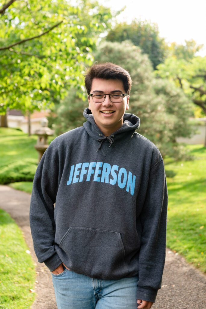 jefferson-wisconsin-high-school-senior-photographer-boy-sweatshirt-studio-510-photography 1