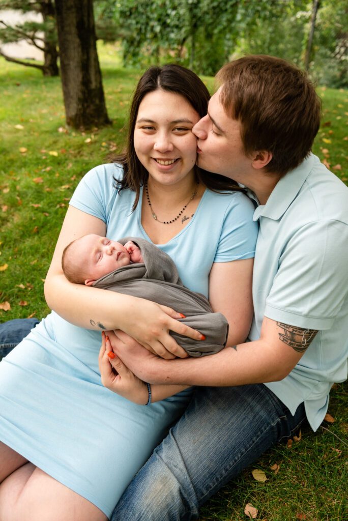newborn-baby-oustside-photoshoot-with-parents-edgerton-wisconsin 2