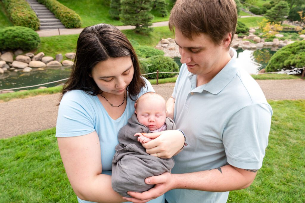 newborn-baby-oustside-photoshoot-with-parents-edgerton-wisconsin 3