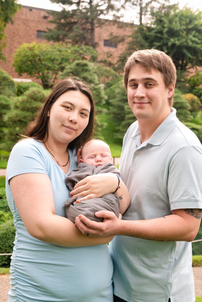 newborn-baby-oustside-photoshoot-with-parents-edgerton-wisconsin 5